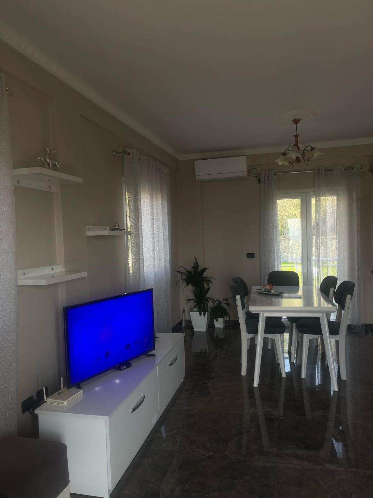 Ejlli Holiday park *